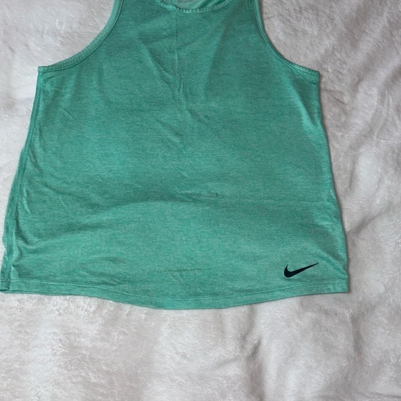 Nike Green Crop Relaxed 2 Tank Top Nike Green, Navy Blue - Picture 2 of 11